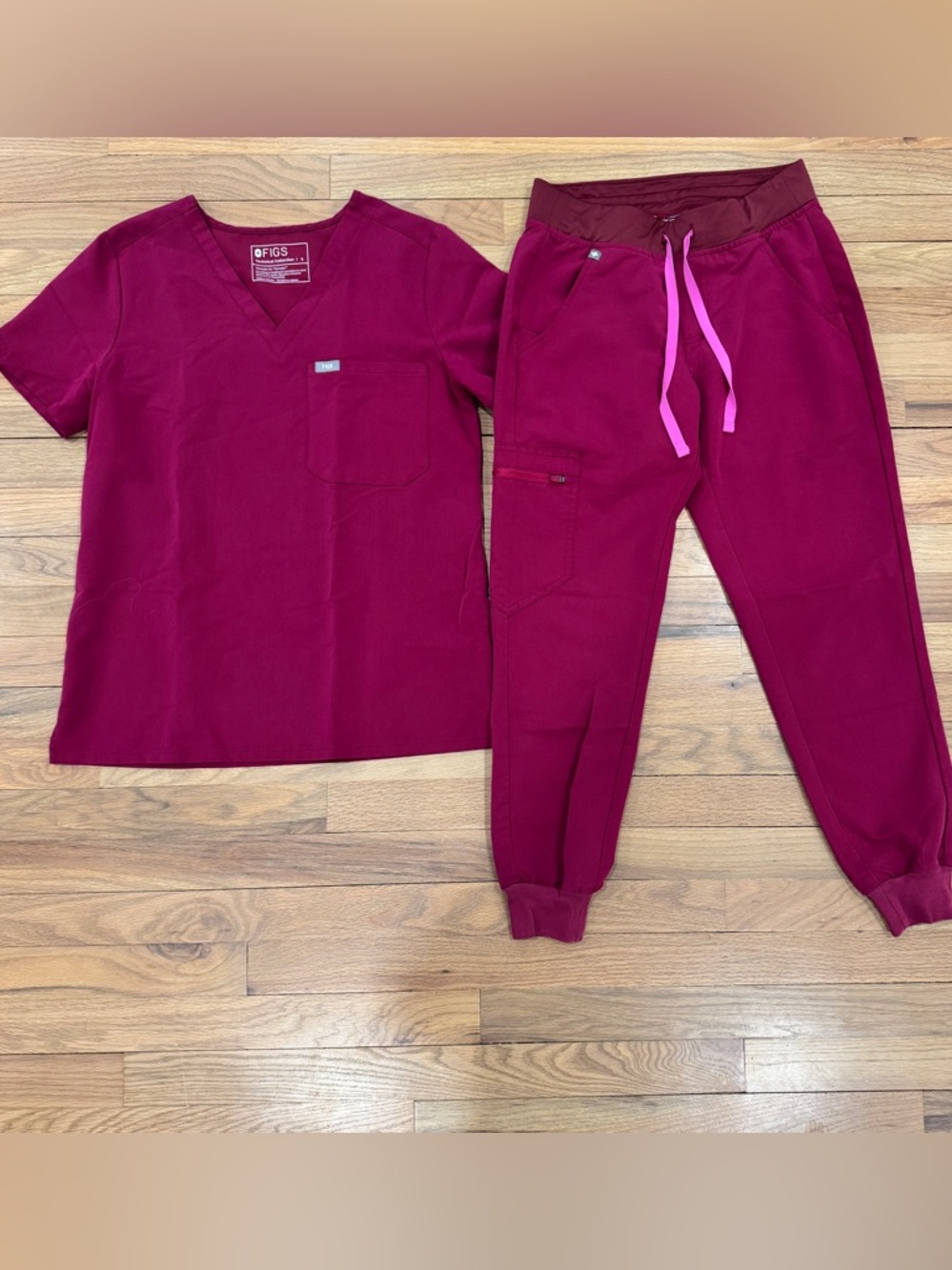 FIGS Magenta Scrub Top and Bottom Set-Top S Bottom XS